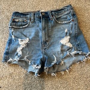 Abercrombie and fitch high rise mom short